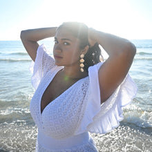 Load image into Gallery viewer, Dangly Shell Earrings