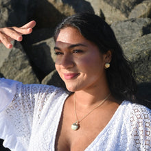 Load image into Gallery viewer, Seashell Locket