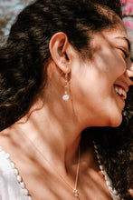 Load image into Gallery viewer, Lily Earrings