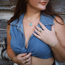 Load image into Gallery viewer, Blue Grass Necklace
