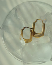 Load image into Gallery viewer, Retro Hoops
