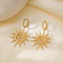 Load image into Gallery viewer, Sol Earrings
