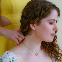 Load image into Gallery viewer, Intertwined Necklace
