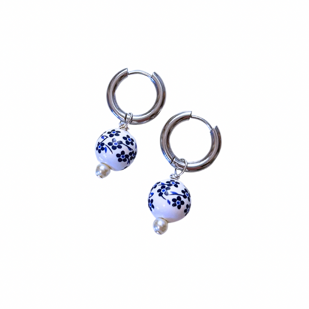 Navie Hoops